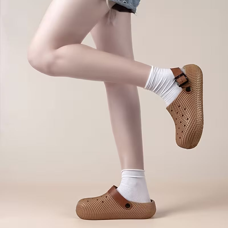 New Women's Closed-Toe Slip-On Height-Increasing Slippers