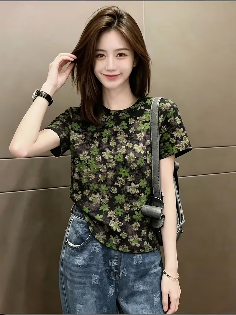 Korean-style Vintage Floral Print T-Shirt for Women