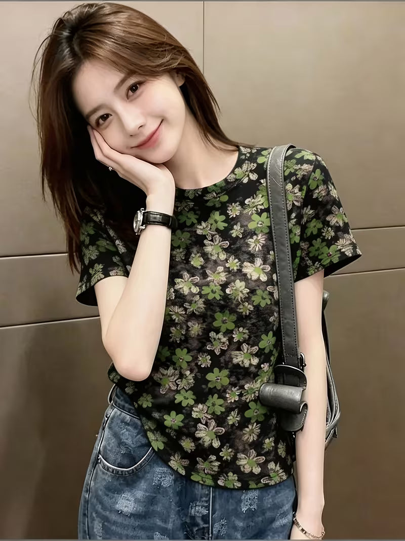 Korean-style Vintage Floral Print T-Shirt for Women