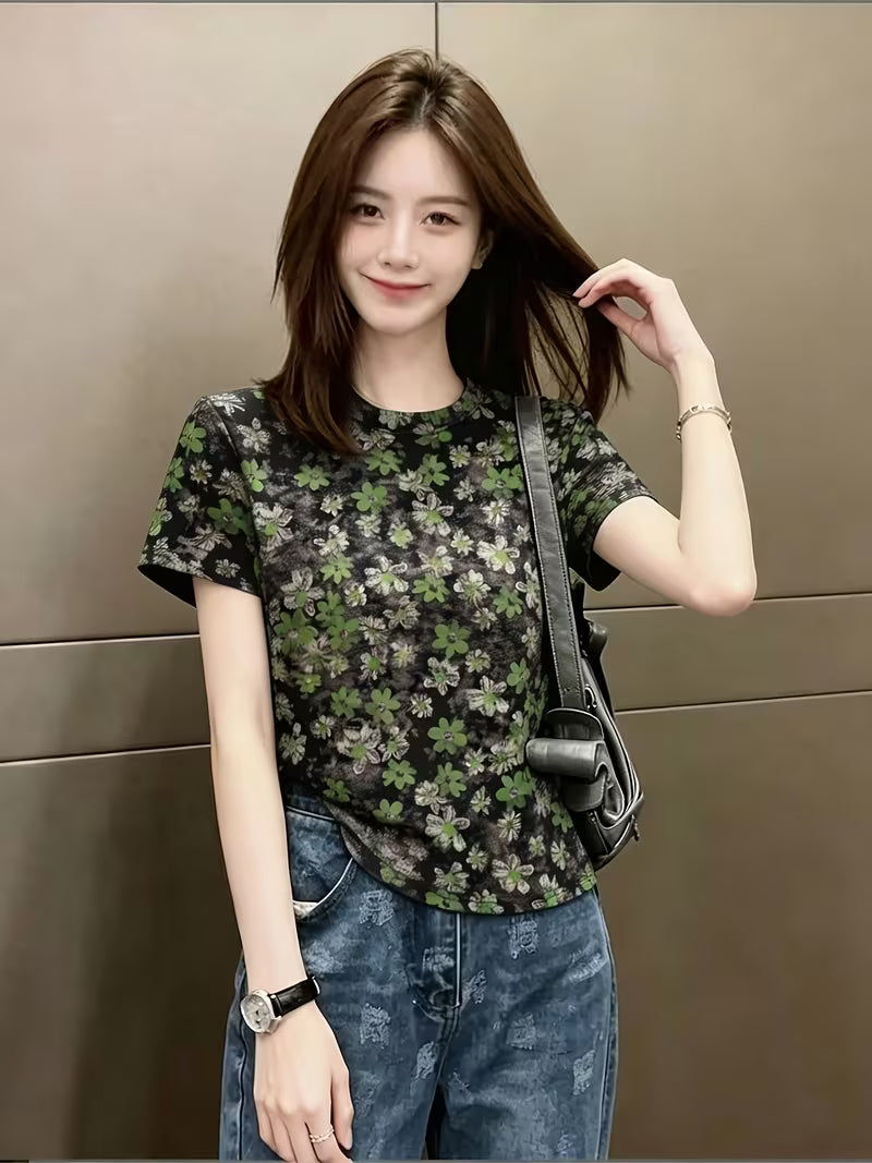 Korean-style Vintage Floral Print T-Shirt for Women