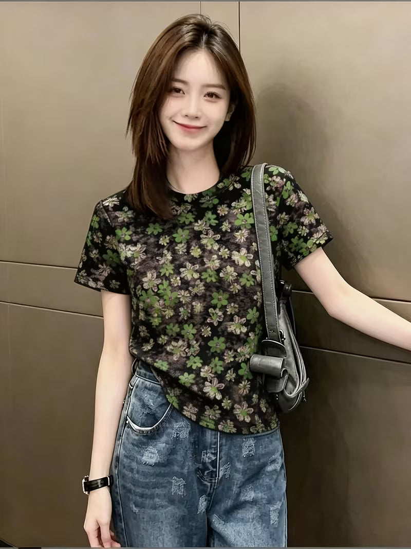 Korean-style Vintage Floral Print T-Shirt for Women